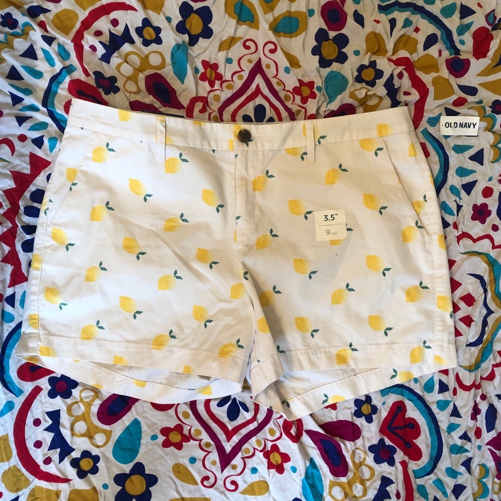 Cute spring shorts 🍋